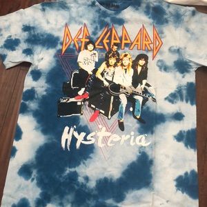 Tie dye def leopard shirt